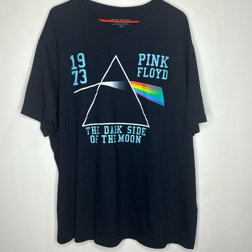 Pink Floyd | Black Classic Triangle Rainbow The Dark Side Of The Moon | Size XL